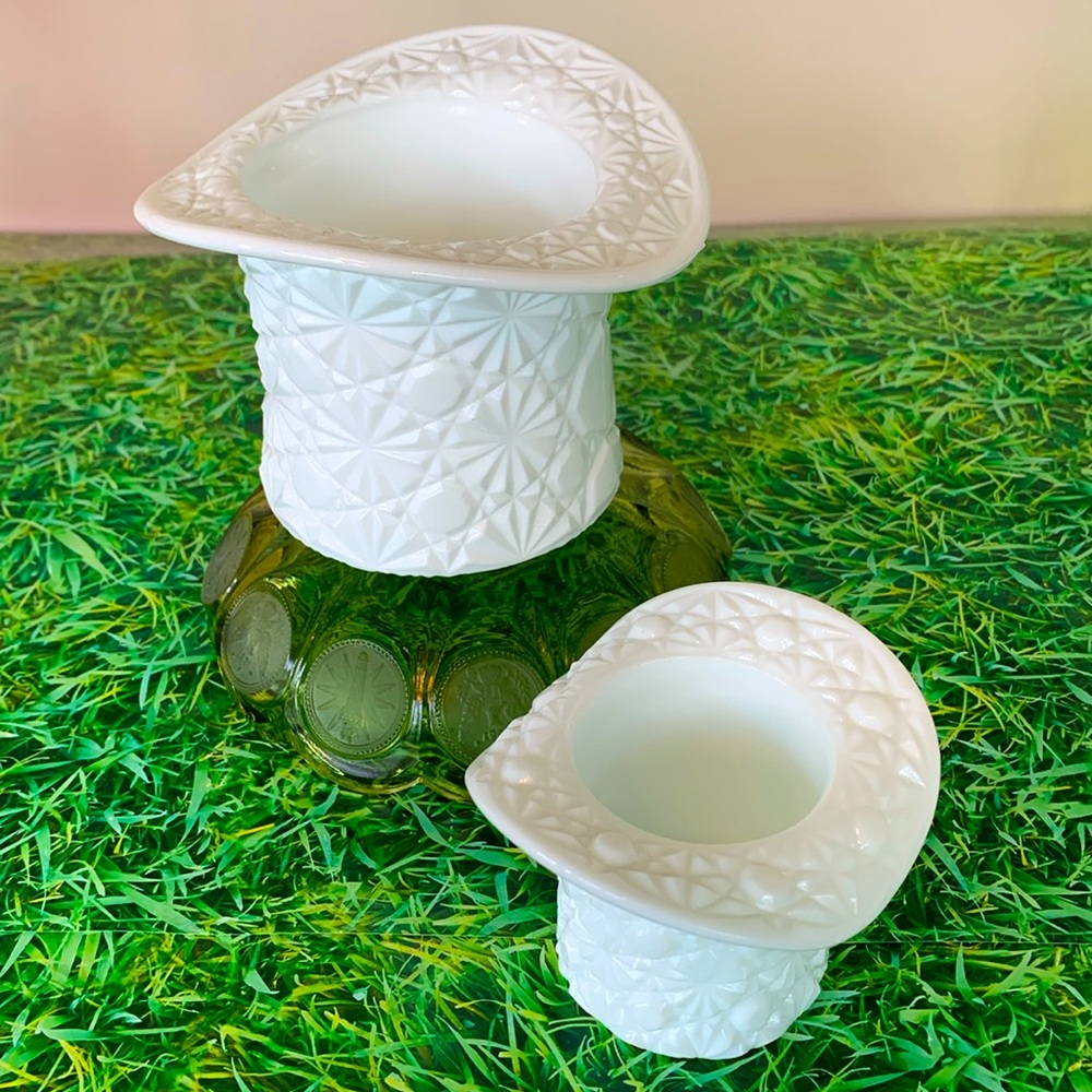 Vintage Top Hats milk glass, Daisy and Button pattern, 2 piece set, EUC